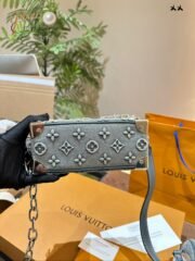 ⁦Louis Vuitton Denim Side Trunk Shoulder Bag Shoulder Bag Handbag⁩ - الصورة ⁦5⁩