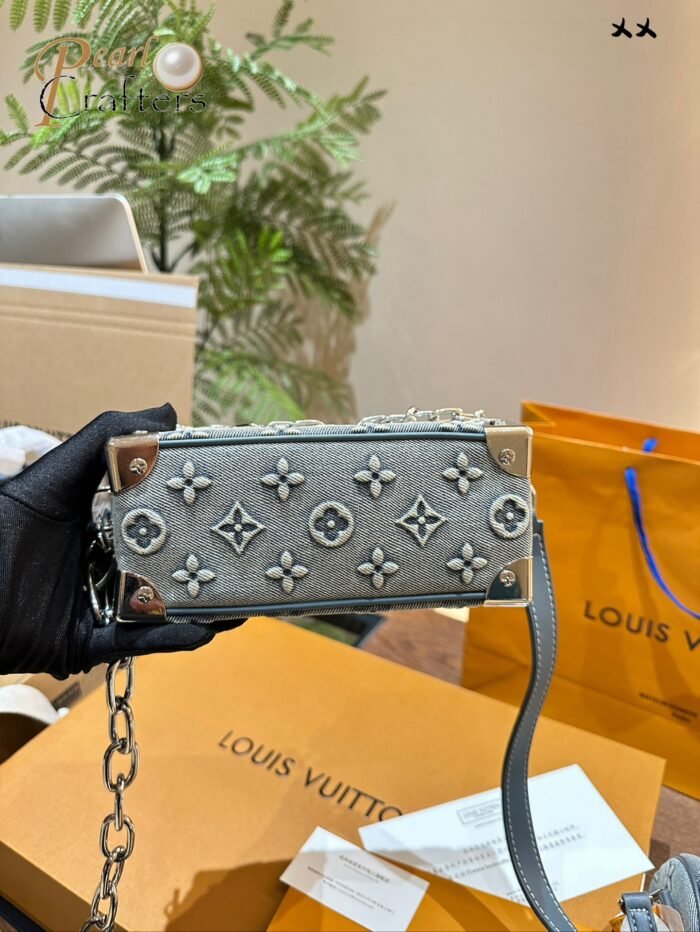 ⁦Louis Vuitton Denim Side Trunk Shoulder Bag Shoulder Bag Handbag⁩ - الصورة ⁦5⁩