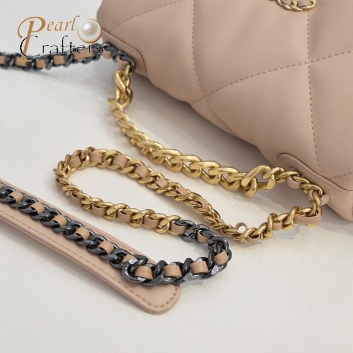 Chanel Lambskin Quilted Small 19 Flap Shoulder Bag Handbag - Image 7