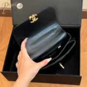 ⁦Chanel-mini-flap-bag-with-enamel-handle⁩ - الصورة ⁦7⁩
