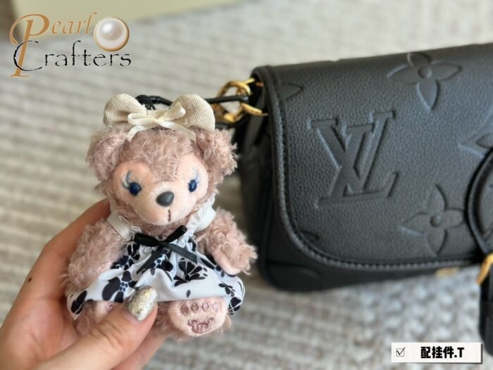 Louis Vuitton DIANE Shoulder Bag Handbag - Image 9