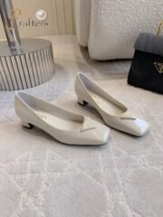 ⁦Prada Triangle Square Toe Chunky Heel Shoes Sandals Slipper Shoes⁩ - الصورة ⁦2⁩