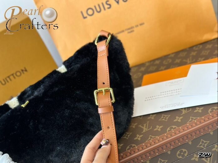 Louis Vuitton Bumbag Shoulder Bag Handbag - Image 7