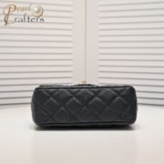 ⁦Chanel 23P Heart-Shaped Sardware Shoulder Bag Handbag⁩ - الصورة ⁦4⁩