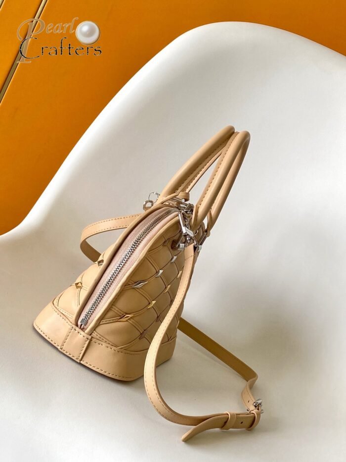 ⁦Louis Vuitton 10A Handbag Shoulder Bag Top Mirror Quality Version Nicolas Ghesquière M24153⁩ - الصورة ⁦2⁩