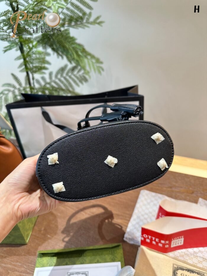 Gucci Bucket Bag Shoulder Bag - Image 7