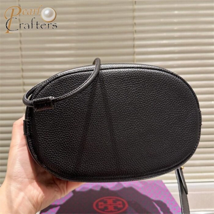 Tory Burch New miler good looking bucket bag - Image 9
