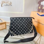 ⁦Louis Vuitton LV Coussin Medium Shoulder Bag⁩ - الصورة ⁦6⁩