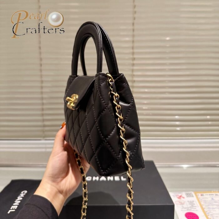 ⁦Chanel Shiny Aged Calfskin Quilted Nano Kelly Shopper Bag⁩ - الصورة ⁦10⁩