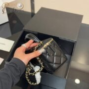 ⁦Chanel Top Handle Vanity Case with Mirror and Chain Black Shoulder Bag Handbag⁩ - الصورة ⁦6⁩