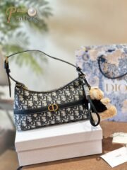Dior Hobo Shoulder Bag - Image 8
